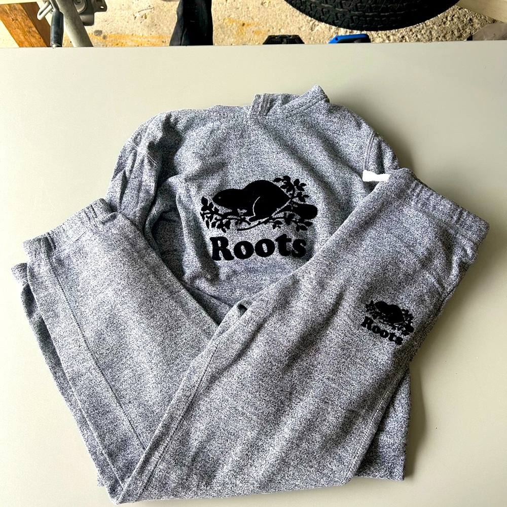 Roots Salt and Pepper Tracksuit (Kids XL)